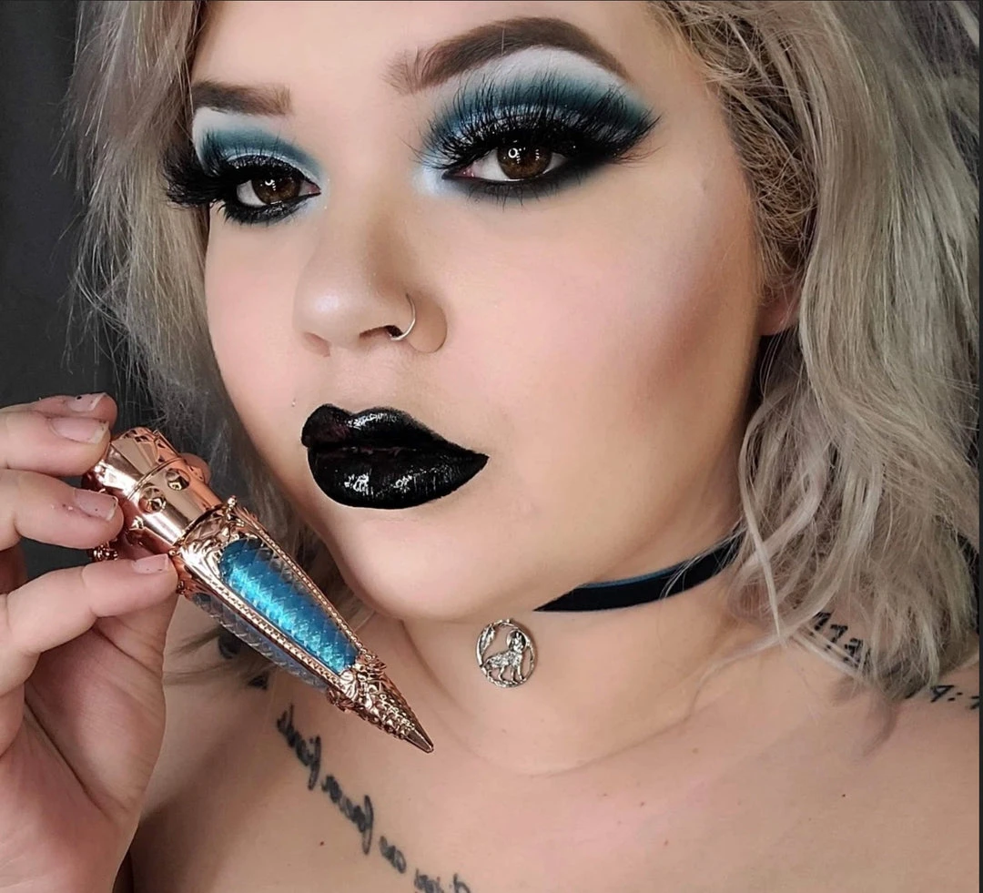 Bloody Blush Gift Ideas Frostbite - Venom Plumping Gloss 7 Bloody Blush Gift Ideas Frostbite - Venom Plumping Gloss