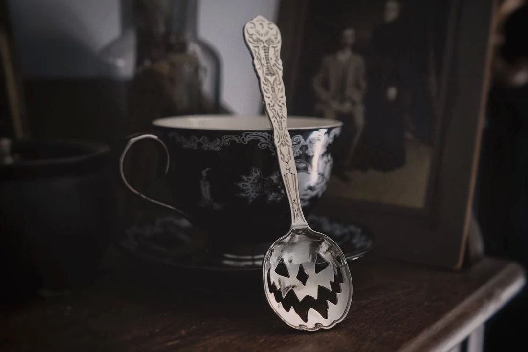 Lively Ghosts Haunted Hallows Tea Spoon - Silver Gift Ideas 3 Lively Ghosts Haunted Hallows Tea Spoon - Silver Gift Ideas