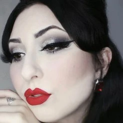 Glam Goth Beauty Hollywood Eyelashes Hair And Makeup